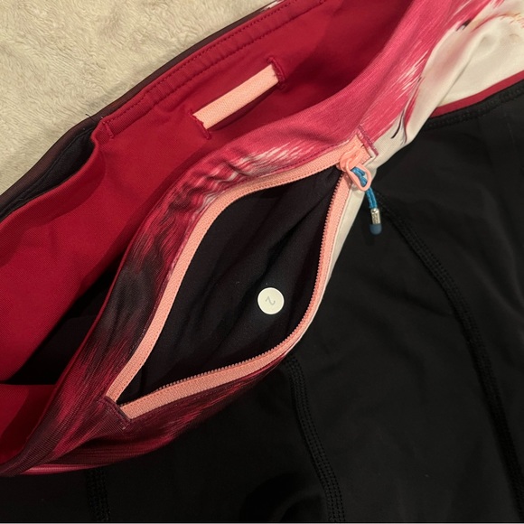 NEW LuluLemon high waisted leggings with pockets - Picture 7 of 8